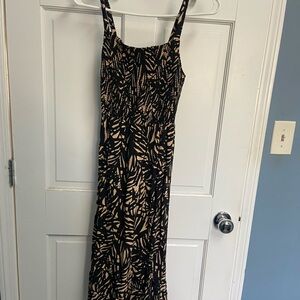 Elegant Black and Tan Patterned Dress